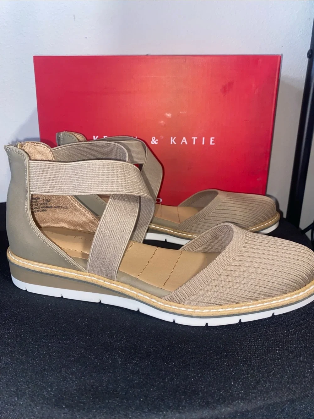 Kelly & Katie (DSW) Taupe Elastic Crossover Flat Sandals